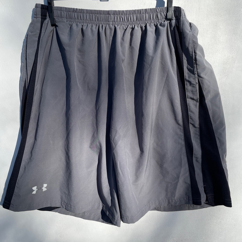 UnderArmour XL Gray Athletic Shorts